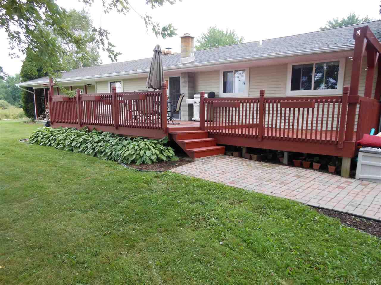 7645 Gibbons Road Jeddo, MI 48032 - Photo 3 of 27