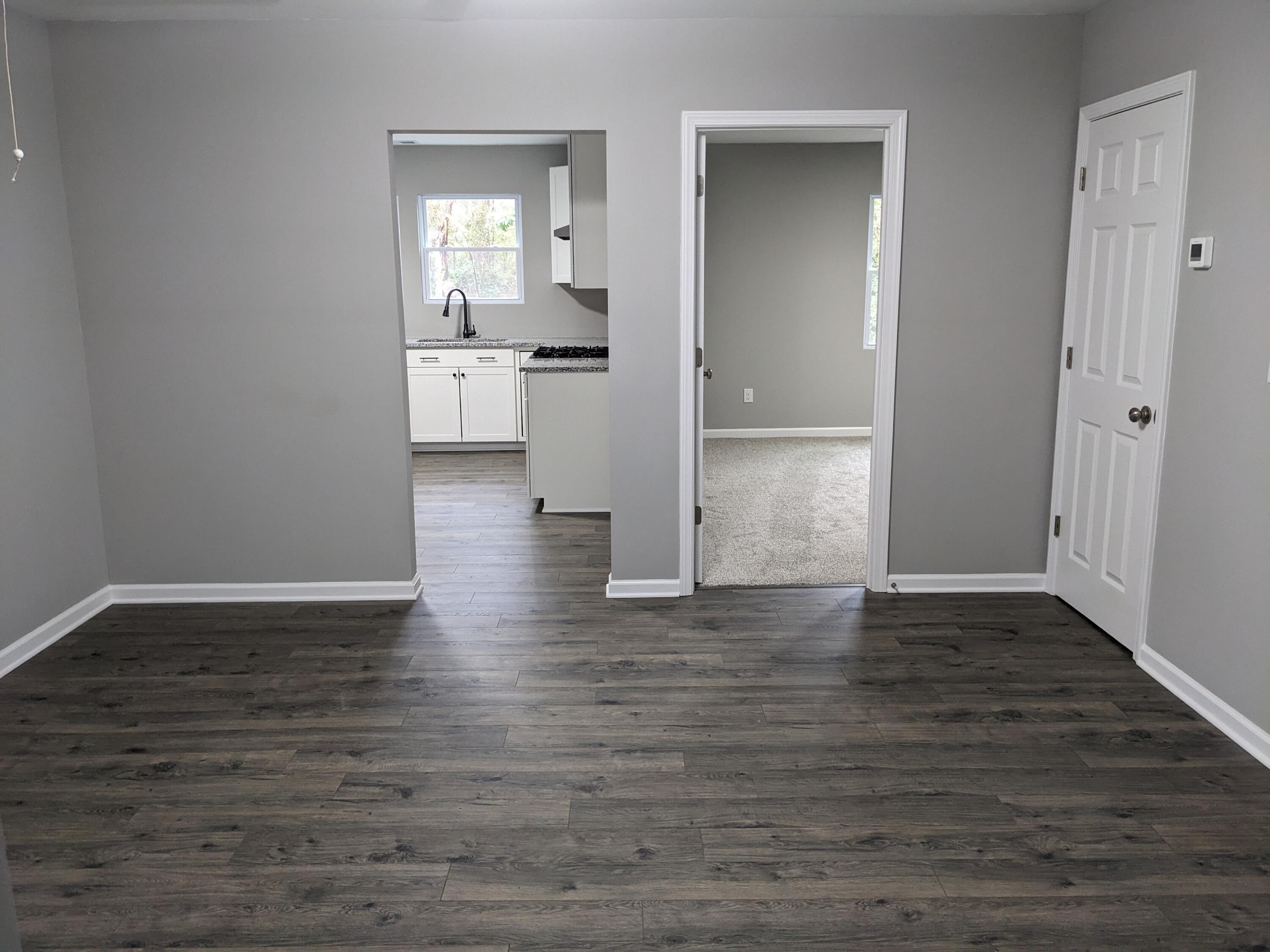 303 East George Street St. George, SC 29477 - Photo 8 of 23 PXL_20250127_212412929