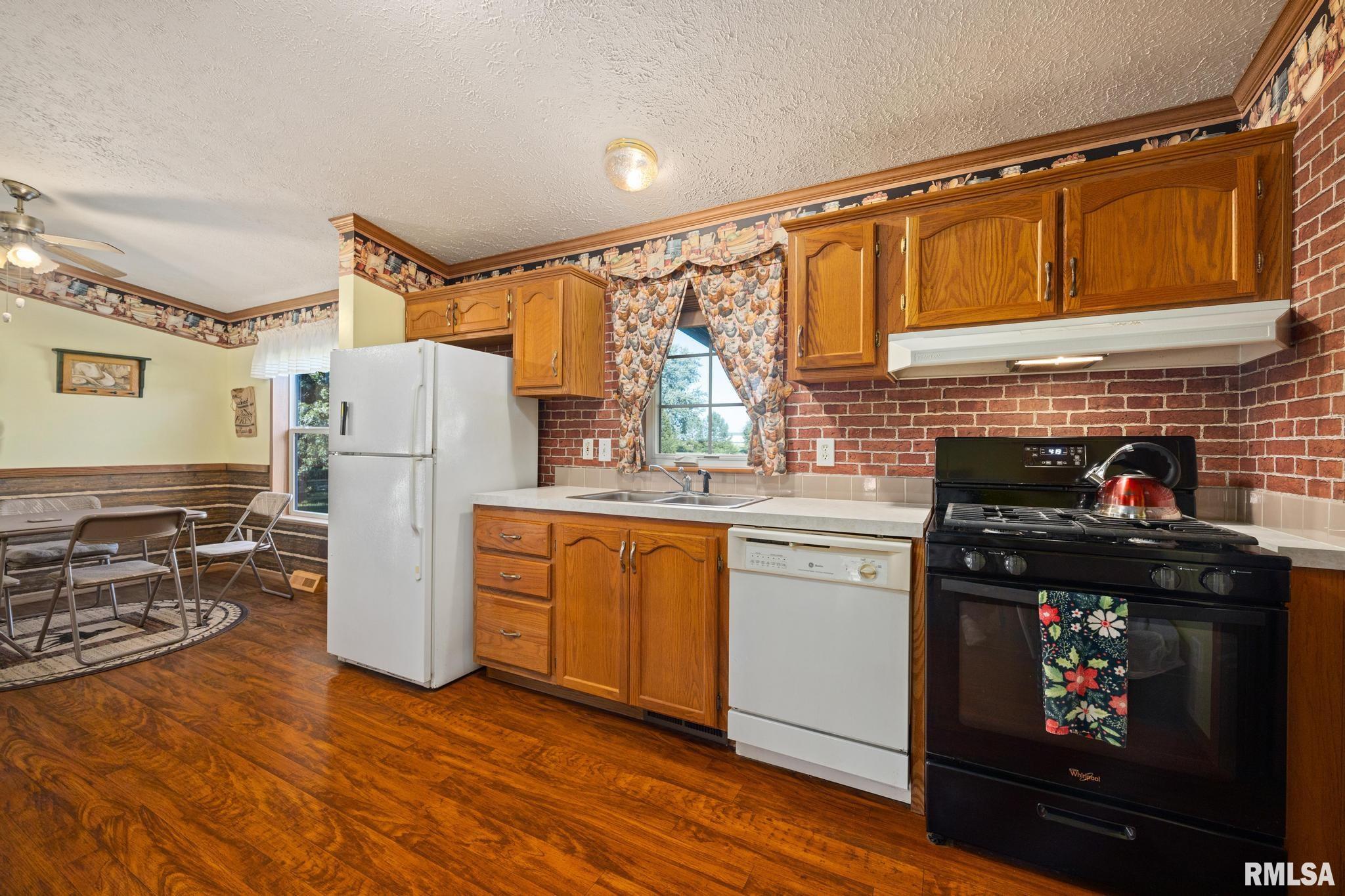 12806 North Whittaker Road Brimfield, IL 61517 - Photo 14 of 51 Gallery Image 14