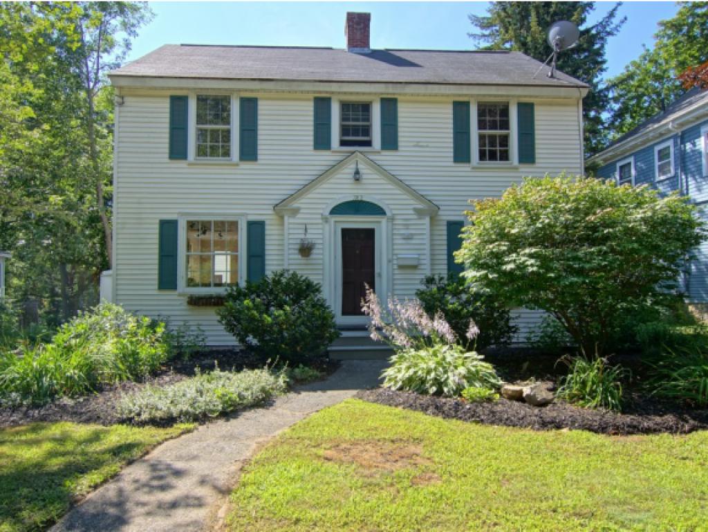 782 Middle Road Portsmouth, NH 03801 - Photo 2 of 32 Gallery Image 2