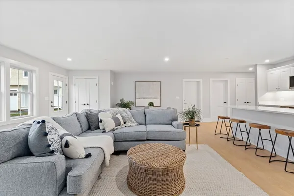 $712,000 | 14 Old Country Way, Unit B, Scituate, MA 02066