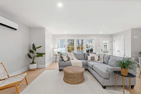 $712,000 | 14 Old Country Way, Unit B, Scituate, MA 02066