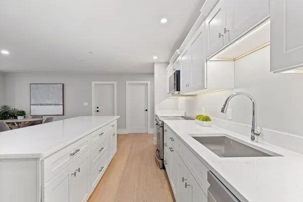$712,000 | 14 Old Country Way, Unit B, Scituate, MA 02066