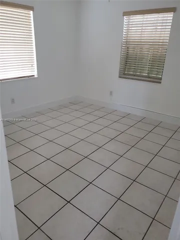 a view of utility room