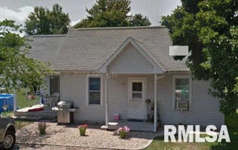 $110,000 | 209 Locust Street, Dawson, IL 62520