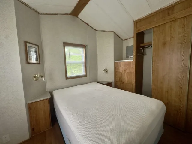 $22,900 | 14 Manor Circle, Mount Carroll, IL 61053