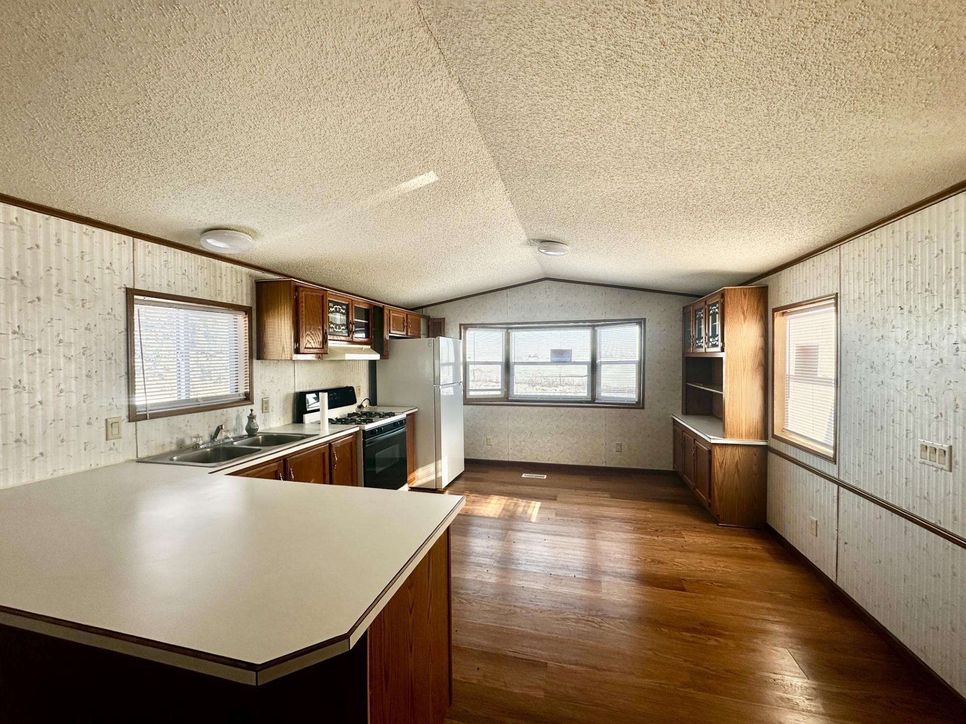 14 Manor Circle Mount Carroll, IL 61053 - Photo 5 of 29