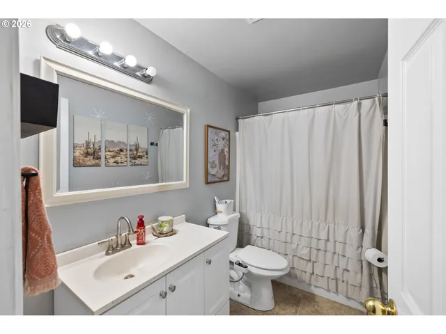 $379,900 | 3153 30th Court, Albany, OR 97322