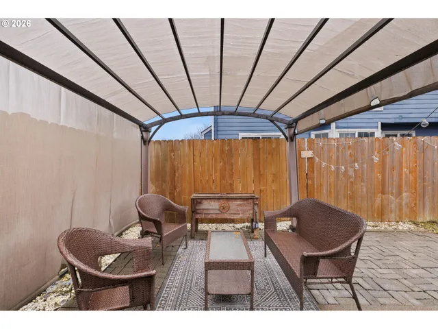 $379,900 | 3153 30th Court, Albany, OR 97322