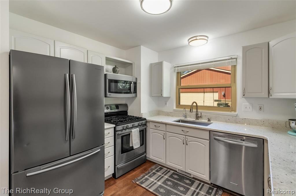 788 Francis Street Rochester Hills, MI 48307 - Photo 15 of 53