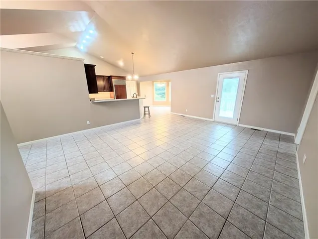 $275,000 | 2661 Nebraska Road, La Harpe, KS 66751