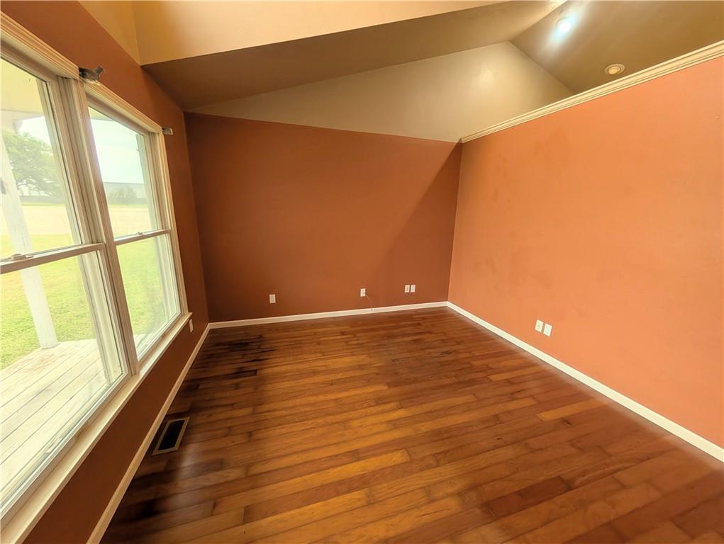 2661 Nebraska Road La Harpe, KS 66751 - Photo 13 of 38