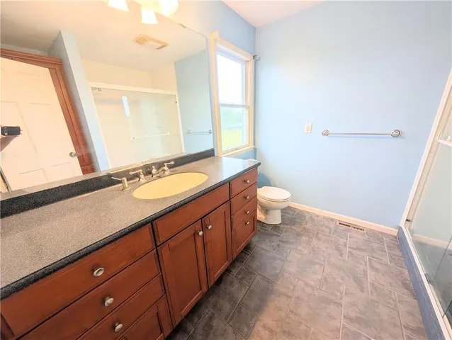 $275,000 | 2661 Nebraska Road, La Harpe, KS 66751