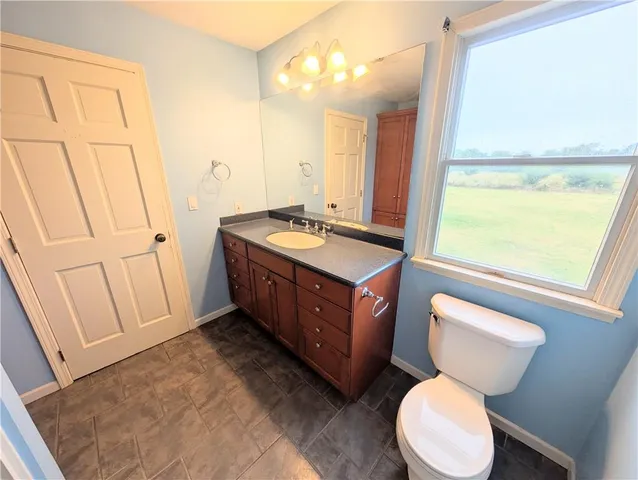 $275,000 | 2661 Nebraska Road, La Harpe, KS 66751