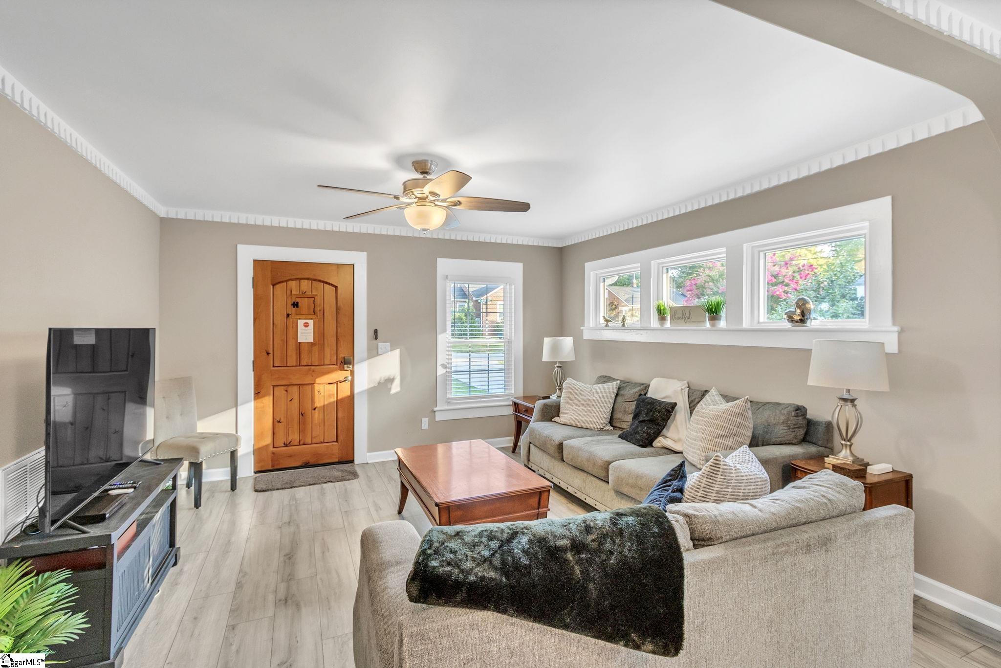 301 South Franklin Road Greenville, SC 29609 - Photo 4 of 25 Gallery Image 4