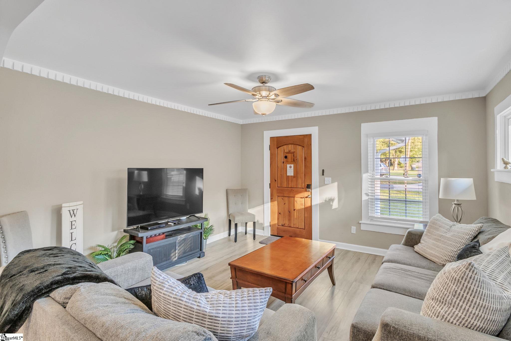 301 South Franklin Road Greenville, SC 29609 - Photo 5 of 25 Gallery Image 5