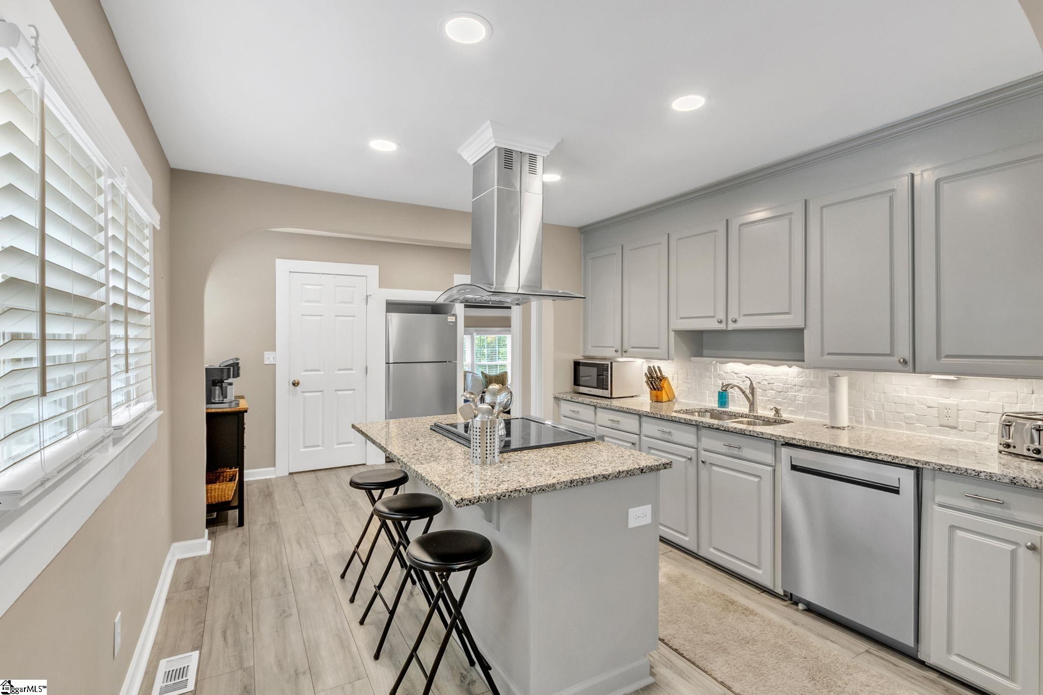 301 South Franklin Road Greenville, SC 29609 - Photo 9 of 25 Gallery Image 9