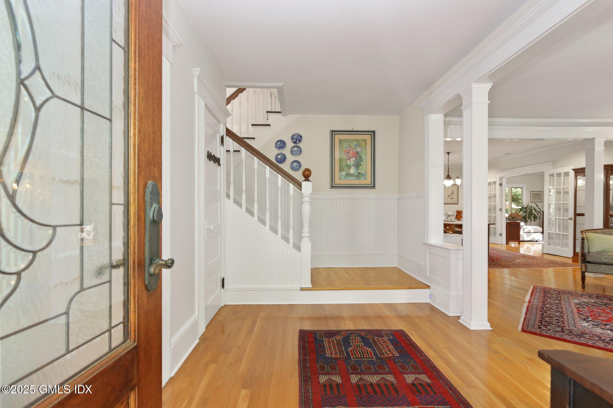 23 Westview Place Riverside, CT 06878 - Photo 5 of 42 Entry