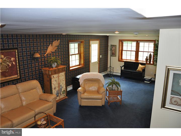 218 Planet Road Newark, DE 19711 - Photo 10 of 17 Family Room