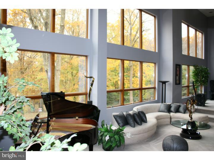 1090 Media Line Road Newtown Square, PA 19073 - Photo 14 of 24 Living Room