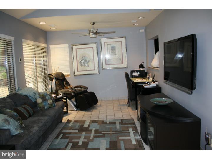 1090 Media Line Road Newtown Square, PA 19073 - Photo 18 of 24 Family Room