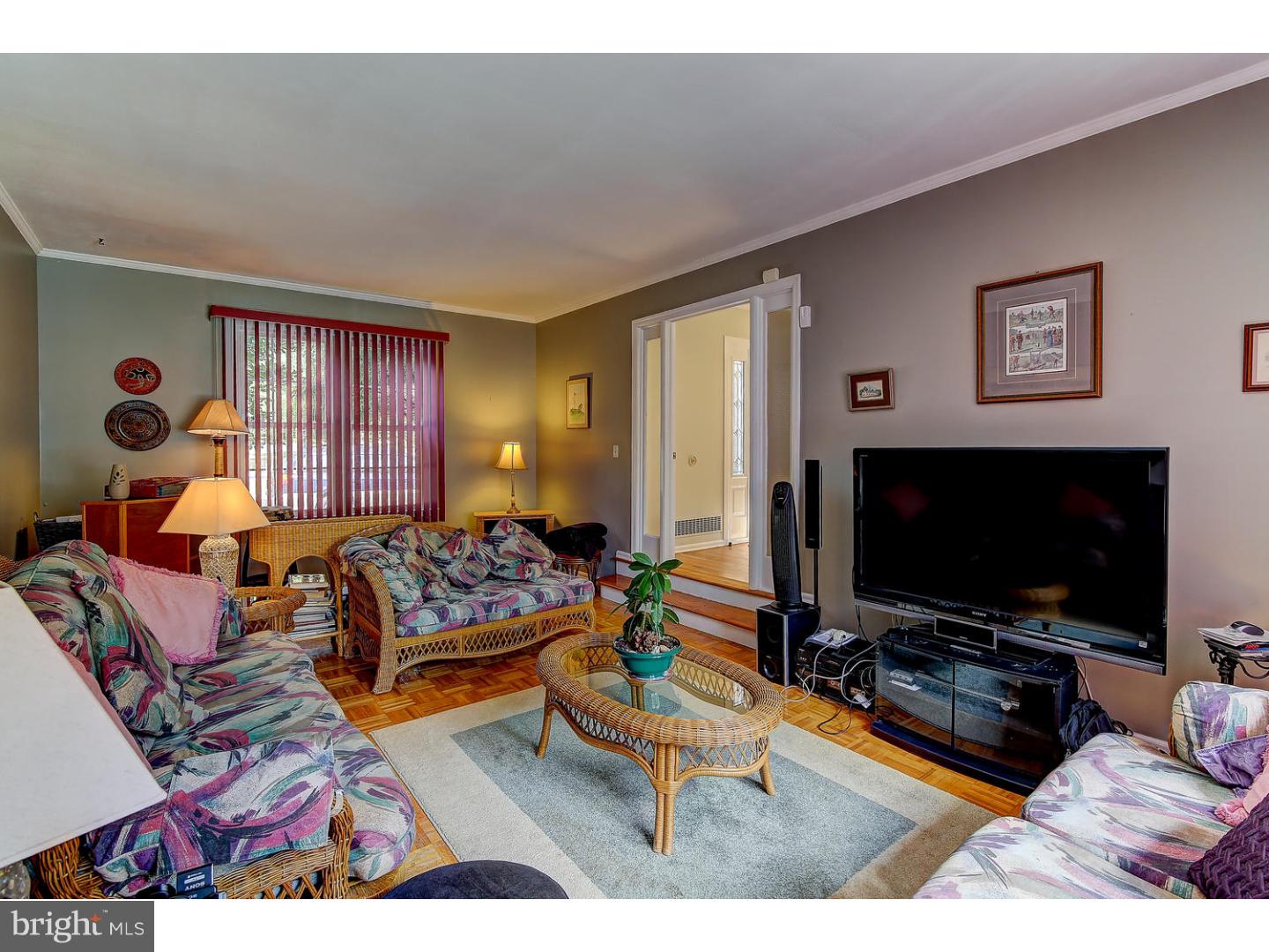 11 Fieldston Road Princeton, NJ 08540 - Photo 6 of 23 Living Room