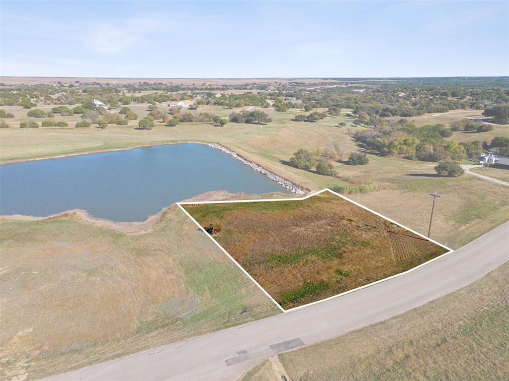 7301 Retreat Boulevard Cleburne, TX 76033 - Photo 2 of 40 a view of a sky from a terrace