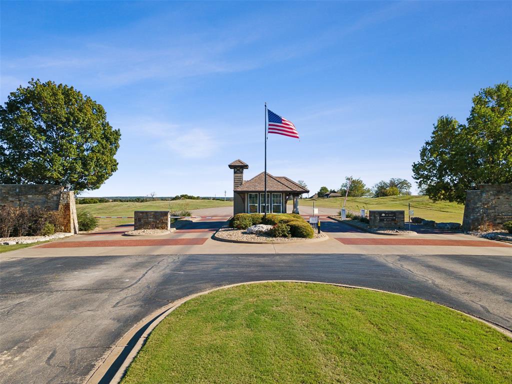 7301 Retreat Boulevard Cleburne, TX 76033 - Photo 39 of 40 a view of a basketball court