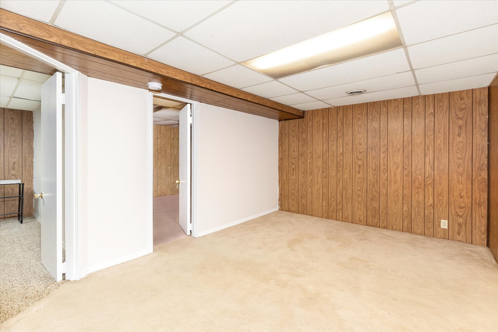 465 Mallview Lane Bolingbrook, IL 60440 - Photo 16 of 26 a view of an empty room