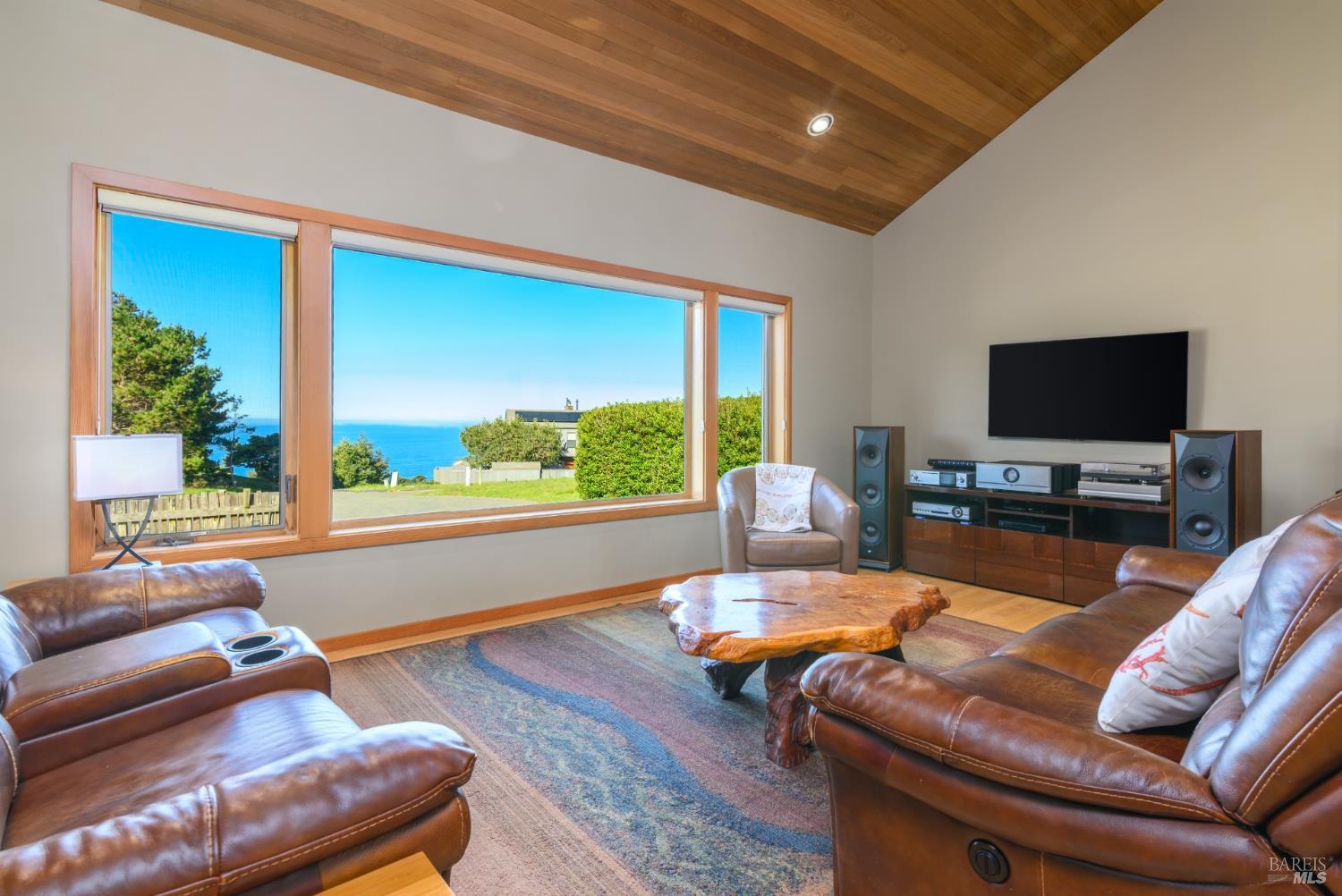 135 Larkspur Close The Sea Ranch, CA 95497 - Photo 7 of 37