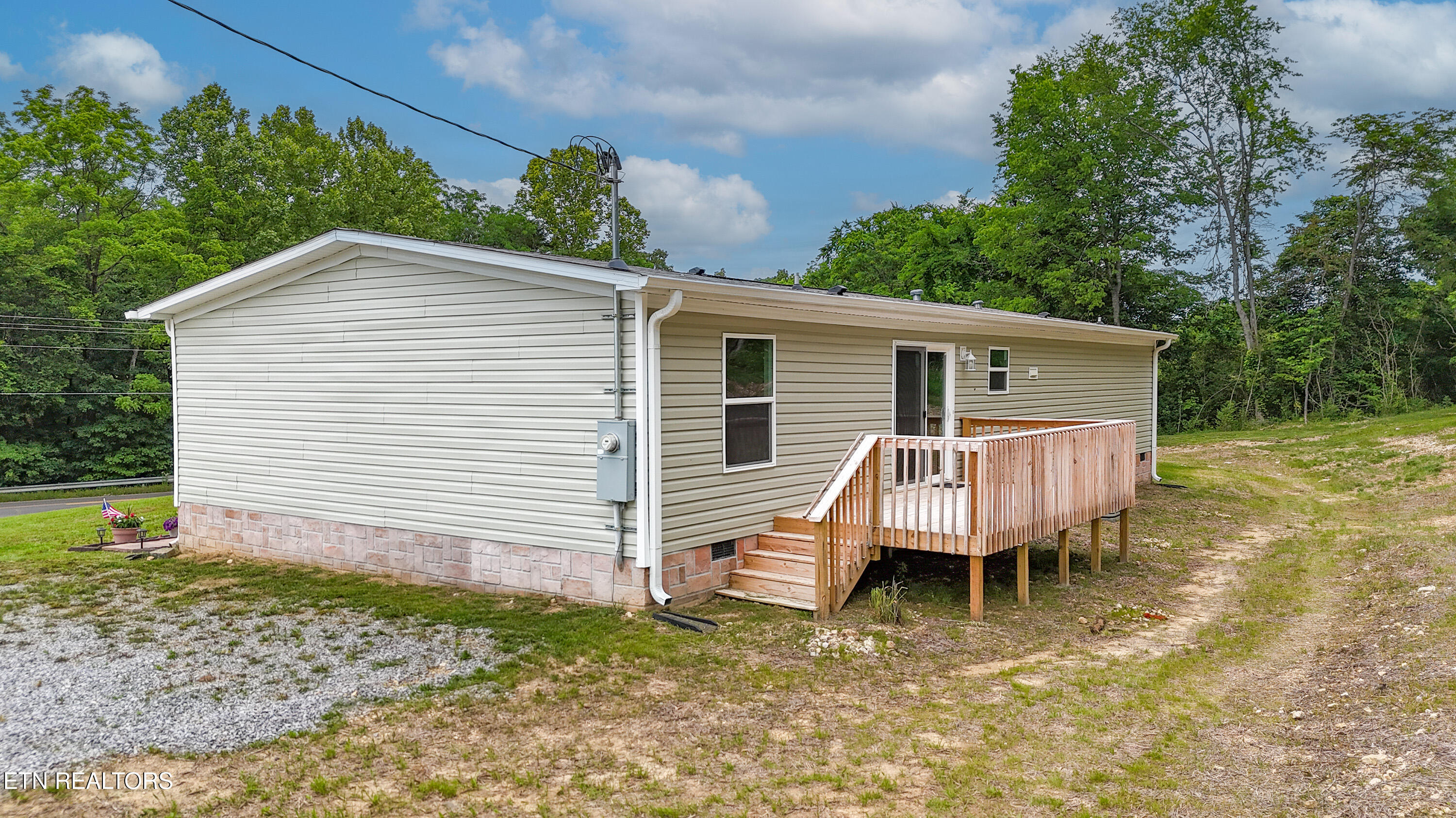 1587 Sweetwater Road Philadelphia, TN 37846 - Photo 31 of 46 29
