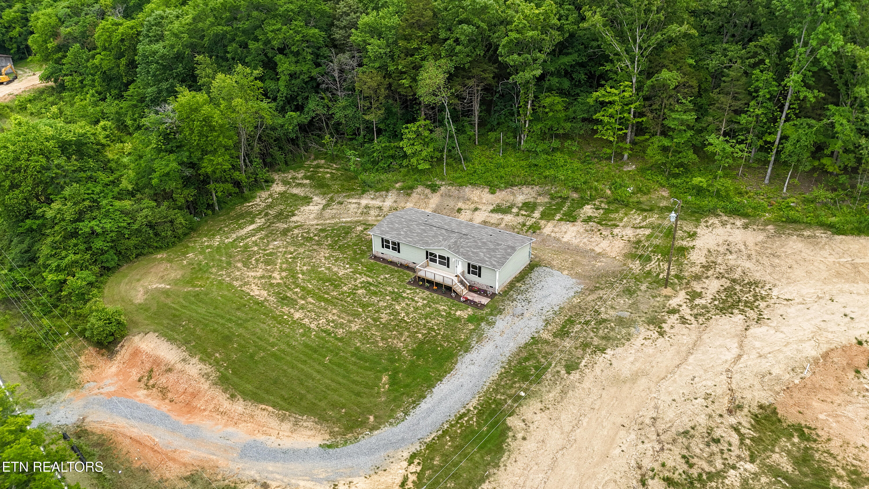 1587 Sweetwater Road Philadelphia, TN 37846 - Photo 33 of 46 31