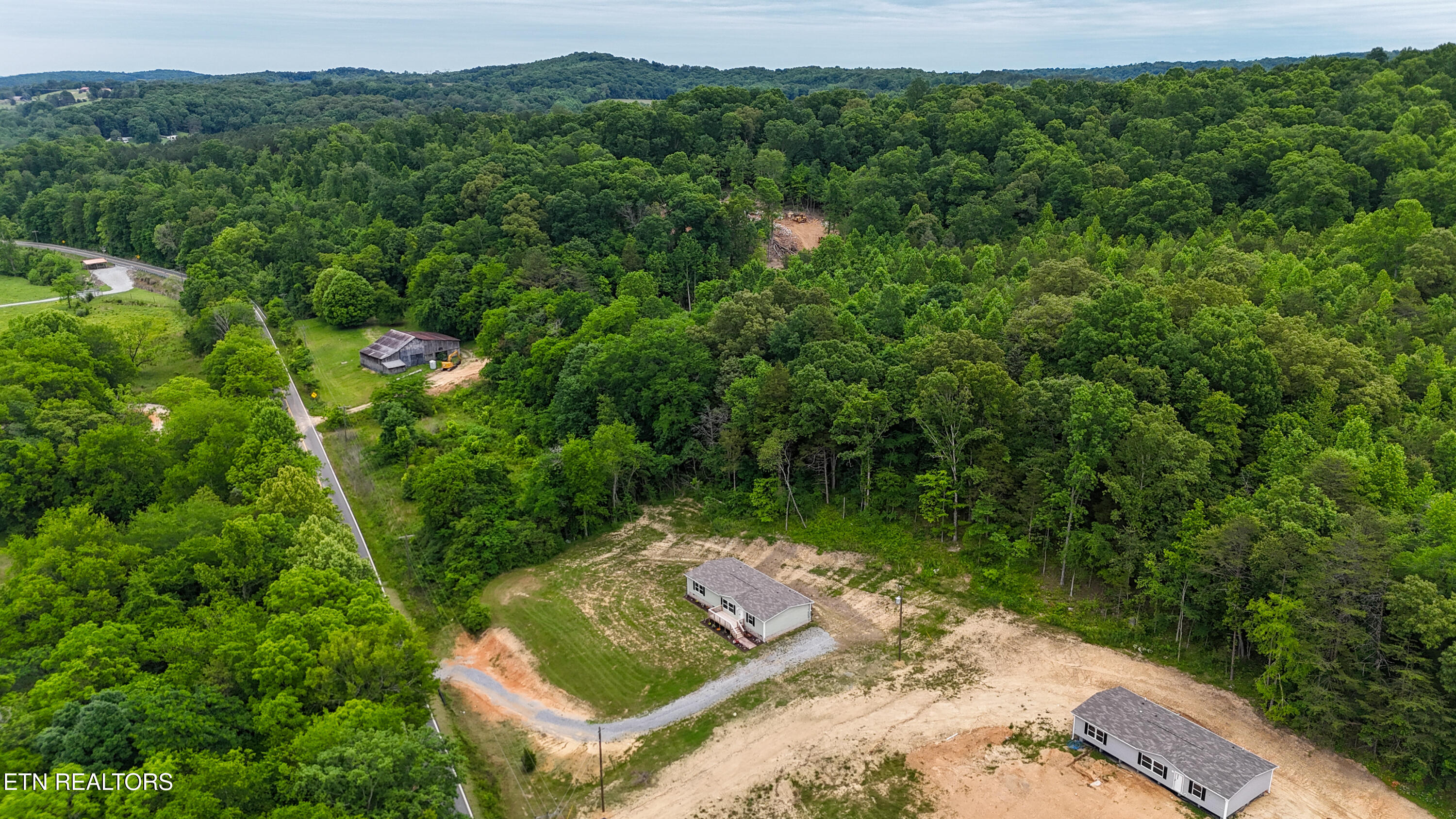 1587 Sweetwater Road Philadelphia, TN 37846 - Photo 37 of 46 35