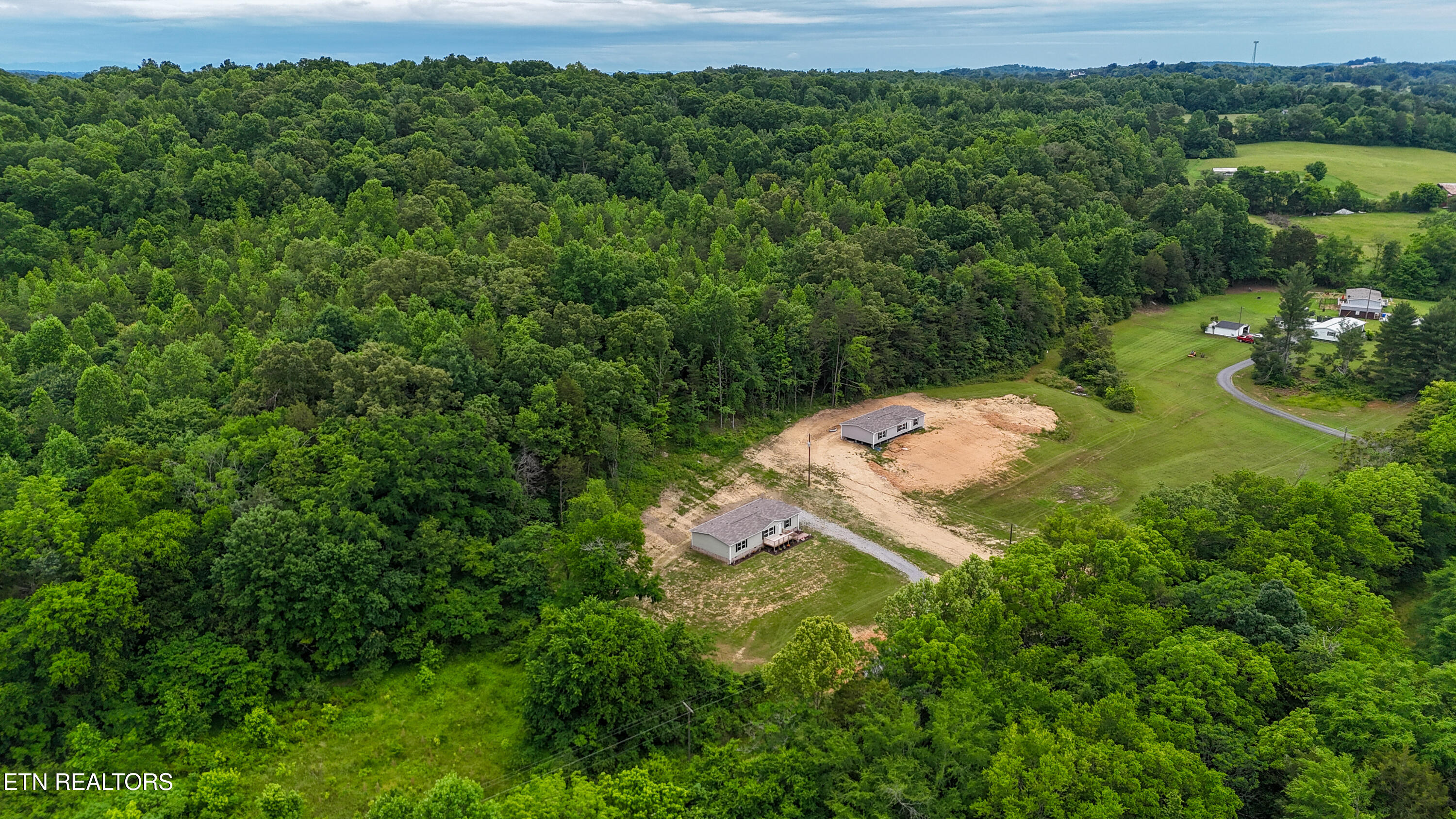 1587 Sweetwater Road Philadelphia, TN 37846 - Photo 38 of 46 36