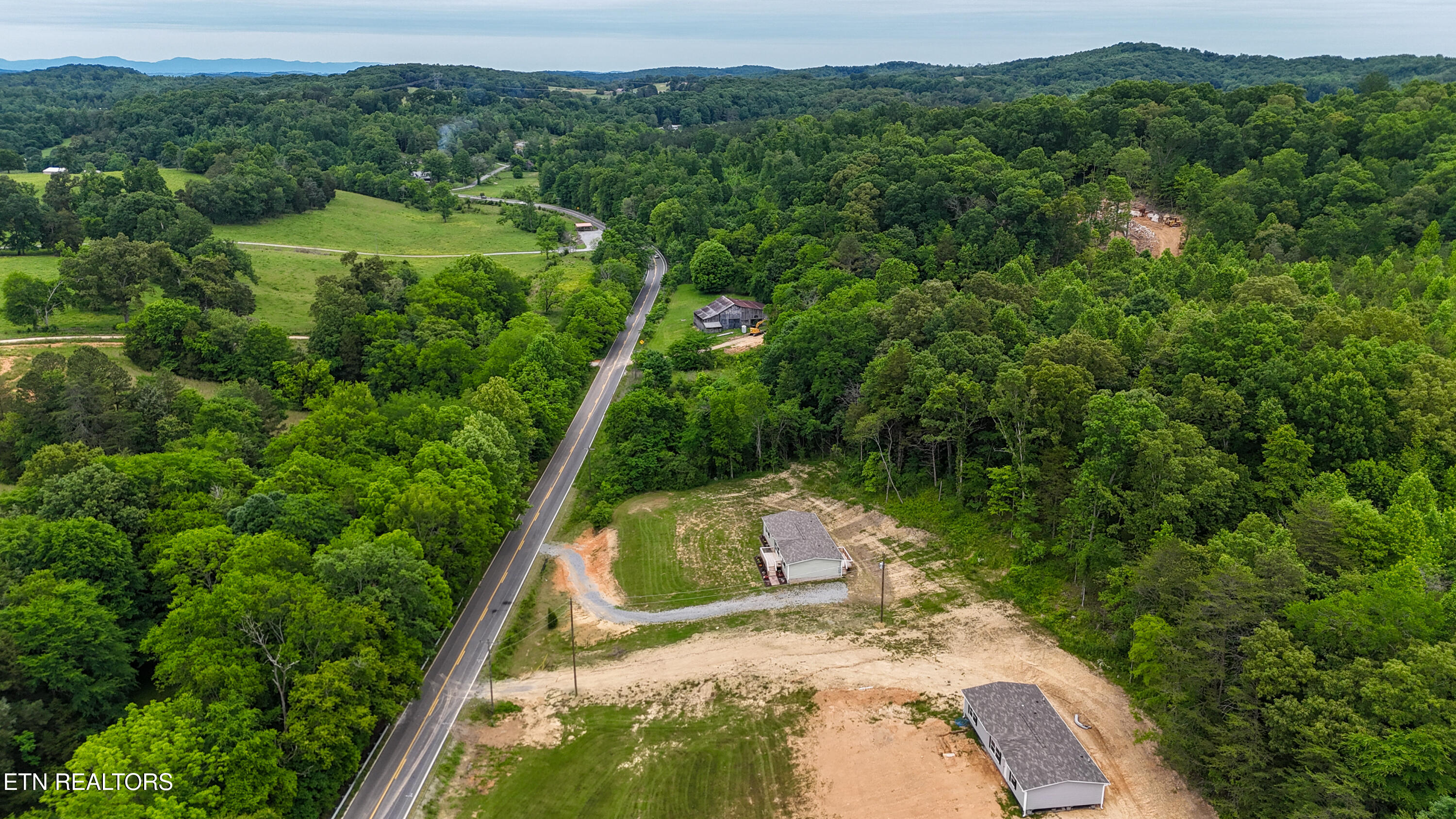 1587 Sweetwater Road Philadelphia, TN 37846 - Photo 42 of 46 40