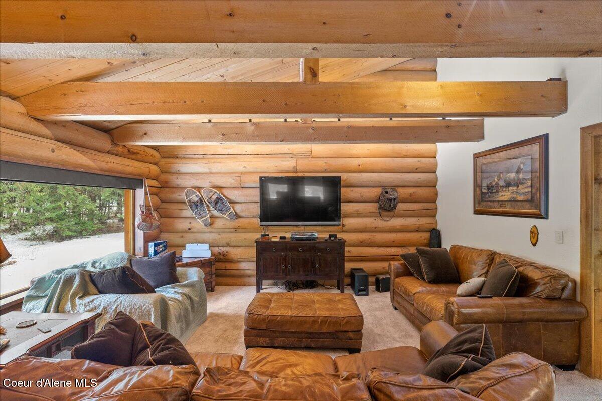 382 Fry Creek Road Sagle, ID 83860 - Photo 8 of 38 08-Living Room