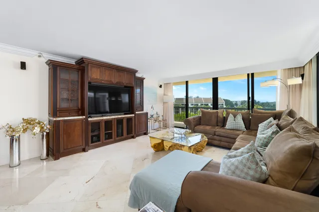 $1,290,000 | 4740 South Ocean Boulevard, Unit 511, Highland Beach, FL 33487