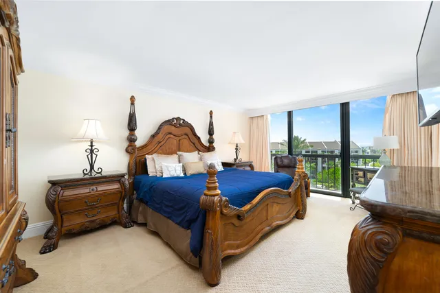 $1,290,000 | 4740 South Ocean Boulevard, Unit 511, Highland Beach, FL 33487