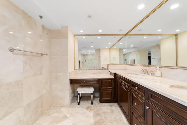 $1,290,000 | 4740 South Ocean Boulevard, Unit 511, Highland Beach, FL 33487