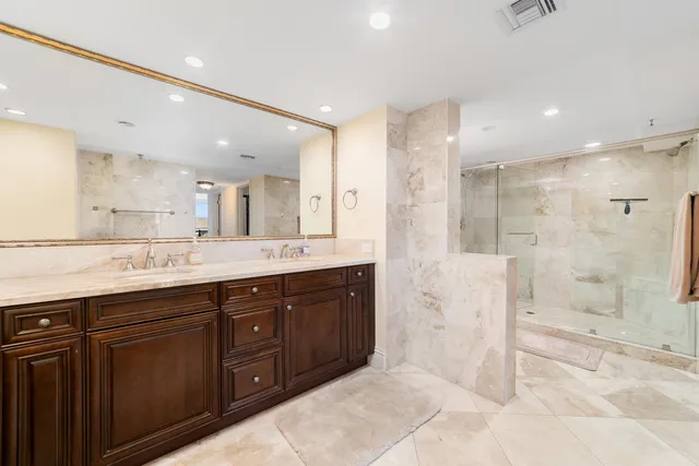 $1,290,000 | 4740 South Ocean Boulevard, Unit 511, Highland Beach, FL 33487