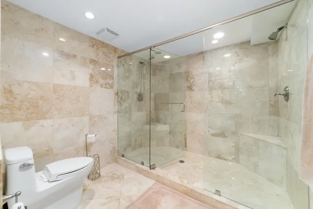 $1,290,000 | 4740 South Ocean Boulevard, Unit 511, Highland Beach, FL 33487