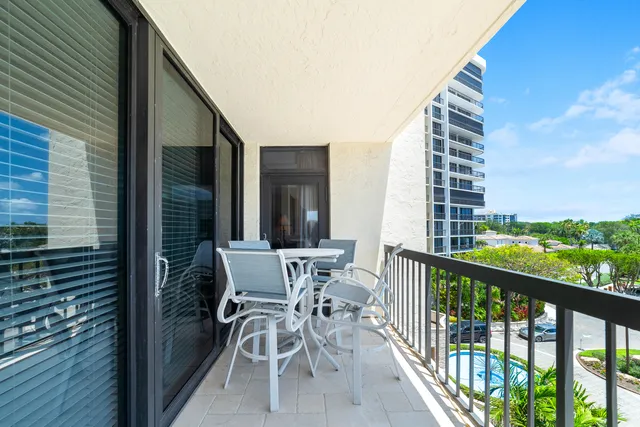 $1,290,000 | 4740 South Ocean Boulevard, Unit 511, Highland Beach, FL 33487