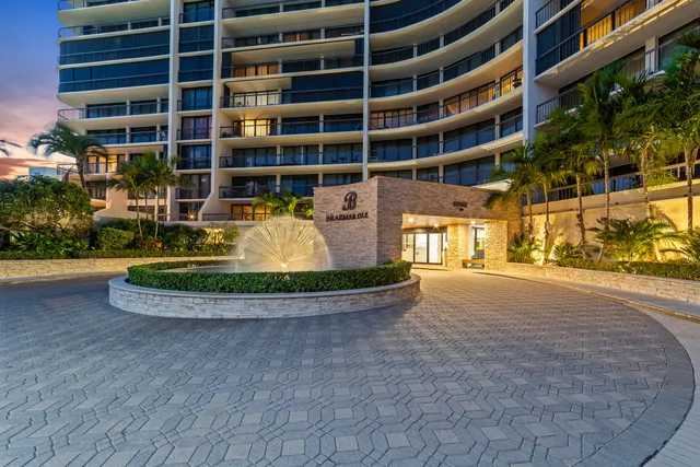 $1,290,000 | 4740 South Ocean Boulevard, Unit 511, Highland Beach, FL 33487