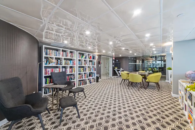 $1,290,000 | 4740 South Ocean Boulevard, Unit 511, Highland Beach, FL 33487