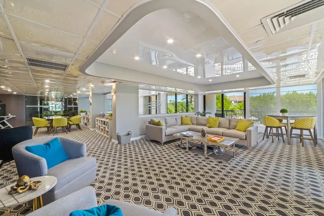 $1,290,000 | 4740 South Ocean Boulevard, Unit 511, Highland Beach, FL 33487