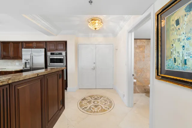 $1,290,000 | 4740 South Ocean Boulevard, Unit 511, Highland Beach, FL 33487