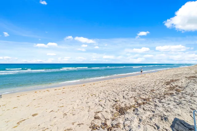 $1,290,000 | 4740 South Ocean Boulevard, Unit 511, Highland Beach, FL 33487
