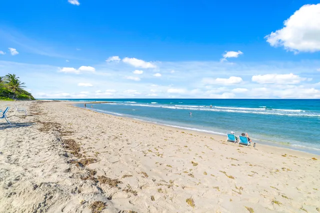 $1,290,000 | 4740 South Ocean Boulevard, Unit 511, Highland Beach, FL 33487