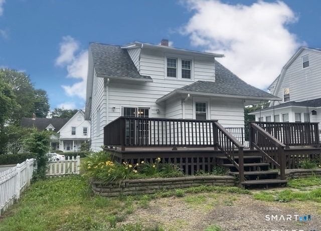 39 Geer Avenue Norwich, CT 06360 - Photo 13 of 29