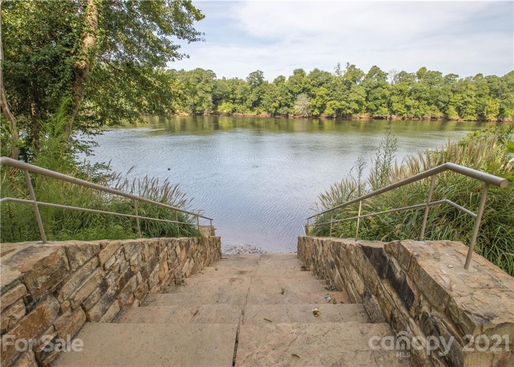 808 Flatwater Court Fort Mill, SC 29708 - Photo 39 of 46 Gallery Image 39